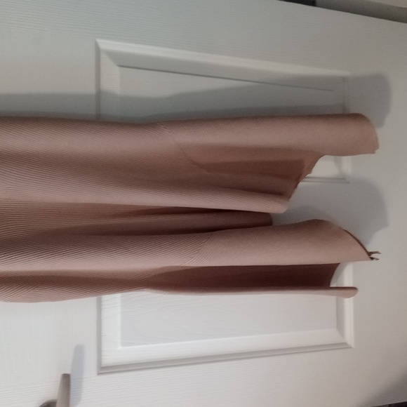 ANTHROPOLOGIE - Picture 2 of 9